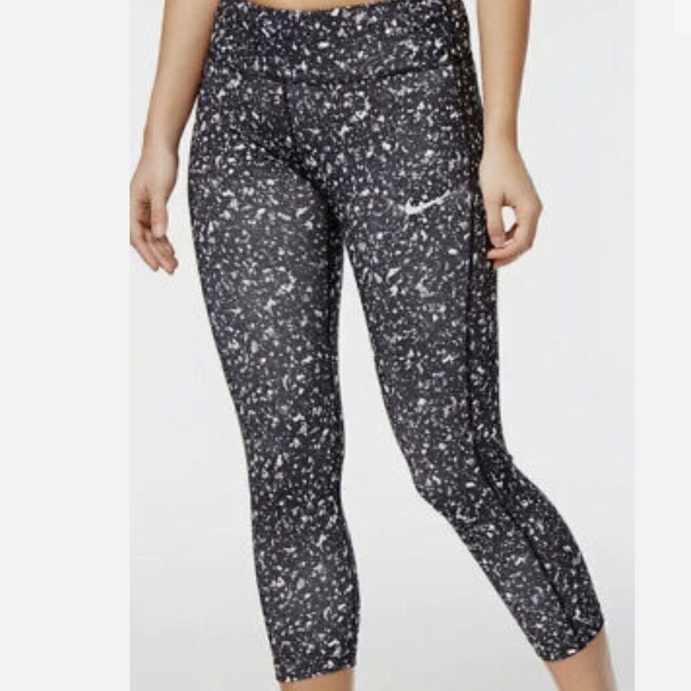 Nike Power Essential Black & Gray Cropped Running Leggings (S)